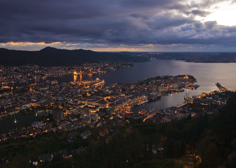 bergen_night.jpg