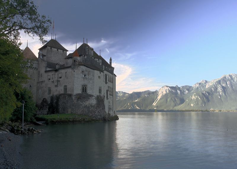 montreux_chillon_hdr.jpg